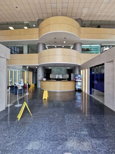Oficina En Renta En Interlomas Magnocentro (m2o2915)