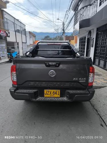 Nissan Frontier 2.5 Xe