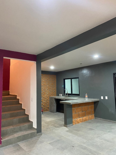 Imagen 3 de 17 de Casa 2 Plantas 2 Recamaras En Zona Residencial Fracc Toscana A 5min De Plazas Universidades, A 15 Min Del Aeropuerto Y A 30 Min De La Playa, Acceso Controlado 24hrs Zona Sur De Tapachula, Chiapas