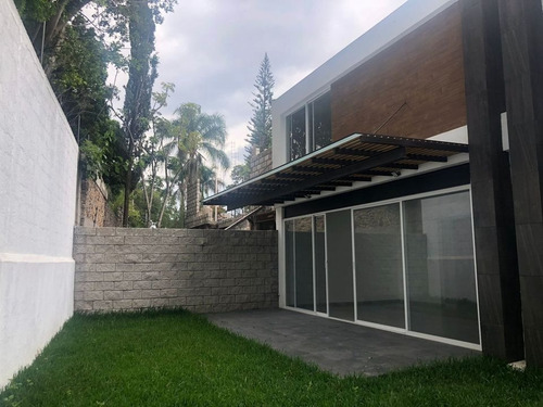 Imagen 2 de 27 de Casa En Venta Nueva, 3 Recámaras, 3 Baños, Estudio, Family Room Col. Bella Vista
