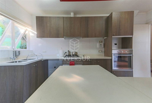 Casa En Venta De 4 Dormitorios En Puerto Varas