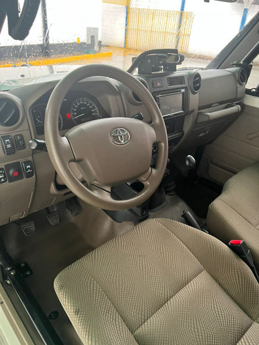 Imagen 9 de 15 de Toyota Macho Land Cruiser