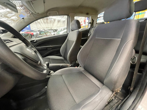 Volkswagen Saveiro 1.6 Robust Cab. Dupla Total Flex 2p