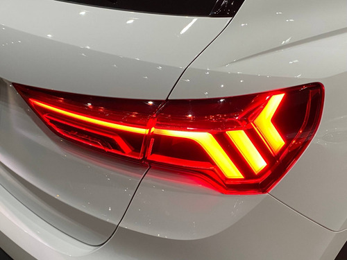 Imagem 10 de 15 de Audi Q3 1.4 35 Tfsi Gasolina Prestige Plus S Tronic