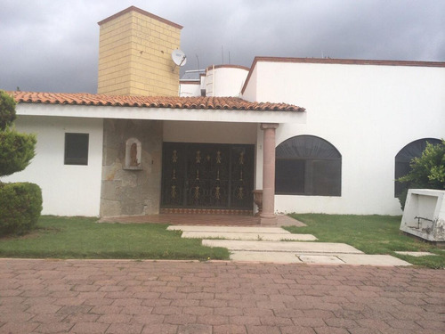 Residencia En San Gil, 8 Recamaras, 11 Baños, Alberca, Junto Al Campo De Golf