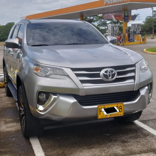 Toyota Fortuner 2.4 L Street TD