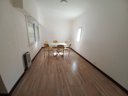 Imagen 9 de 30 de Dos Ambientes Reciclado