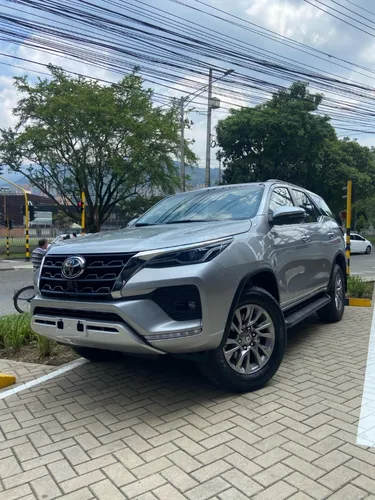 Toyota Fortuner 2.7 Srv Street Aut