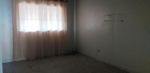 Imagen 3 de 12 de Julio Latouche Vende Casa En San Diego 22-12943