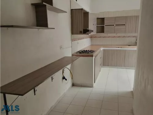 Se Vende Casa Con Amplio Espacios(mls#254019)