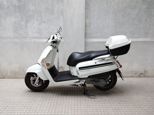 Imagen 14 de 17 de Kymco Like 125 Excelente Estado 4500km Como Nueva !!!