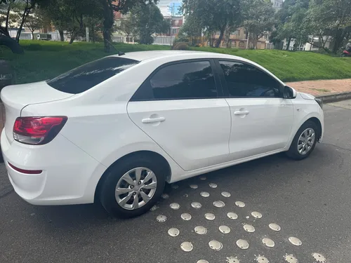 Kia Soluto 2020 Automático Perfecto Estado