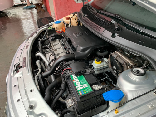 Volkswagen Gol Trend 1.0 Prata 2012
