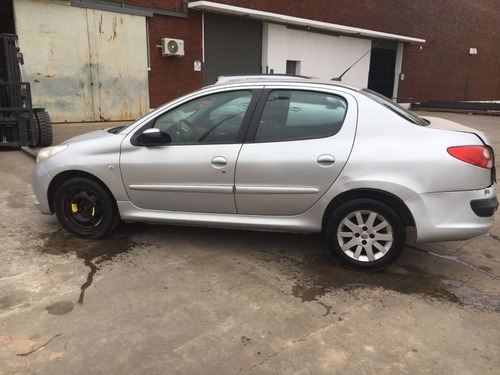 Imagen 5 de 15 de Peugeot 207 Compact Xt