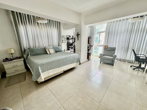 Vendo Penthouse De 4 Habitaciones En Evaristo Morales