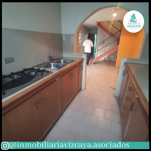 Imagen 2 de 7 de Casa Grande Y Comoda De 4 Habitaciones