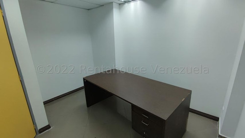 Imagen 3 de 15 de Casa En Venta Urb, Los Palos Grandes Mls #23-13126 Sc