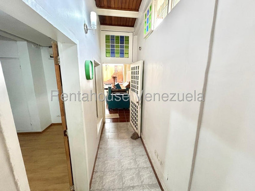Ana Karina Molleja Vende Amplia Casa En Zona Este Barquisiemto, Lara /akm