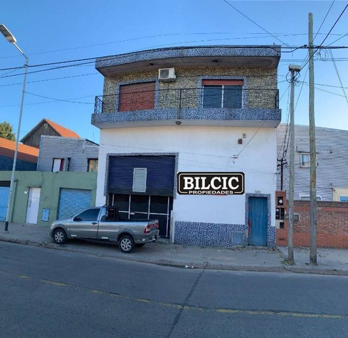 Imagen 1 de 14 de Galpon Con Vivienda En Venta En Dock Sud