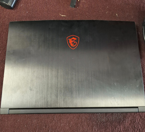Laptop Gamer Msi Gf63 Thin , I5 9th 8gb Y 512gb Gtx 1650 Ti Negro (Usado)