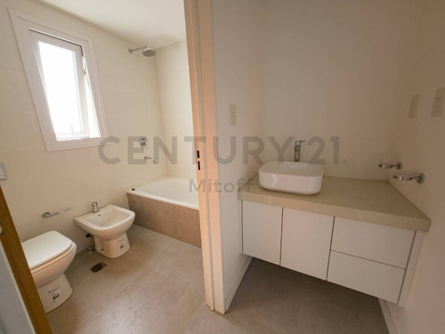 Imagen 16 de 29 de Departamento De 3 Dormitorios En Venta En La Plata.