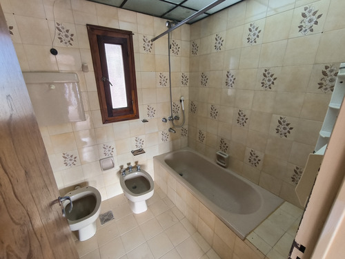 Venta Departamento 2 Dormitorrios En Calle 51 E/ 16 Y 17, La Plata.-