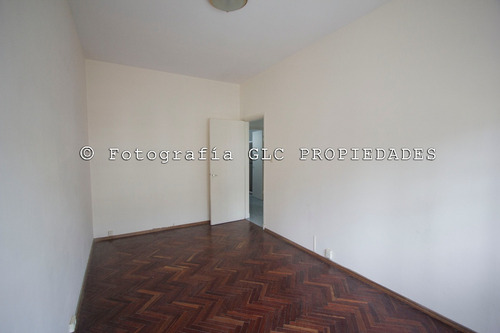 Imagen 4 de 12 de Apartamento De Dos Dormitorios En Tres Cruces Con Entrada Independiente.