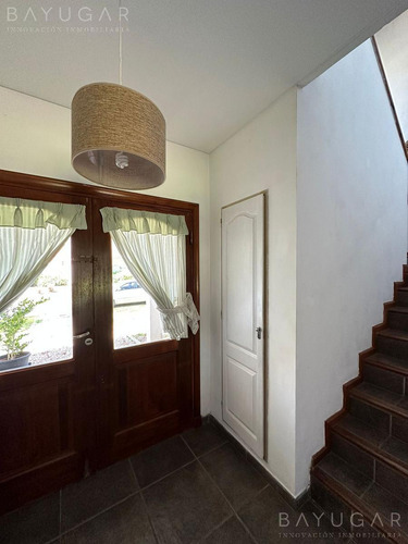 Alquiler Temporal - Casa En Sausalito - Bayugar Negocios Inmobiliarios