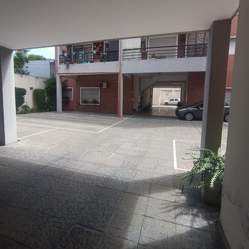 Departamento C/ Balcón Y Cocheras-luz Avell Centro