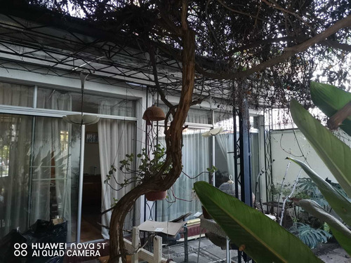 Se Vende Casa En Ñuñoa De 210m2,4d,3b,2e (101315)