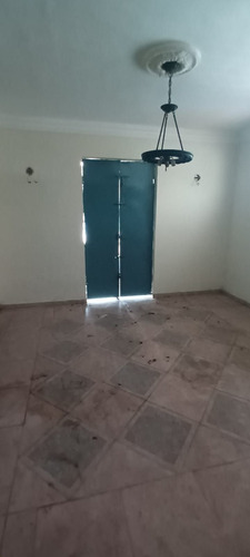 Casa De Esquina En La Castellana En Venta