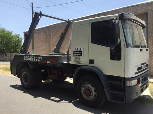 Imagen 2 de 6 de Camion Iveco Portavolquete + 14 Contenedores De 5mts3