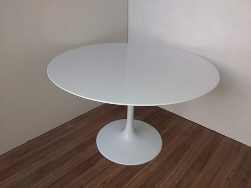 Mesa Saarinen  Ø90  Tampo Mdf  Em Pintura  Branca, Preta