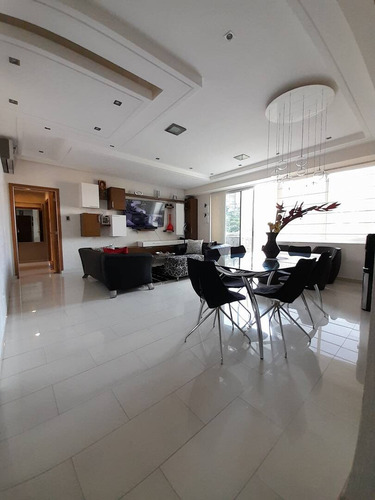 Apartamento En Venta En El Parral, Valencia 273660 Lz