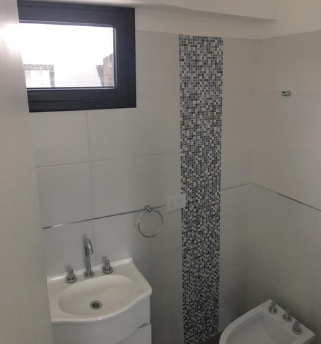 Imagen 5 de 8 de Duplex A Estrenar Pichincha - Iriondo 326