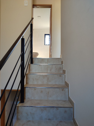 Venta De Duplex A Estrenar Colon E.r