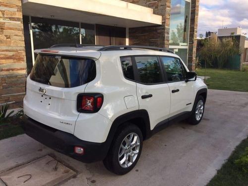 Imagen 2 de 4 de Jeep Renegade Sport At6