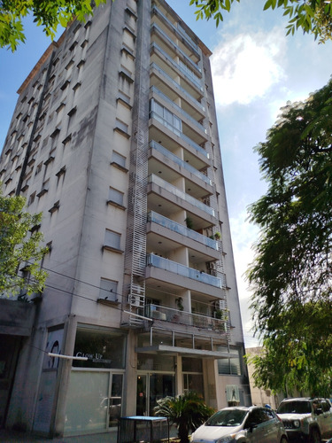 Departamento C/ Cochera Céntrico  3 Dormitorios , Pellegini 725