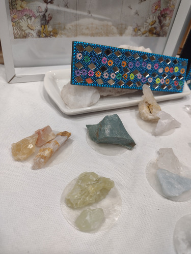 Kit Piedras Energéticas ( Superior) Con Cofre De La India.