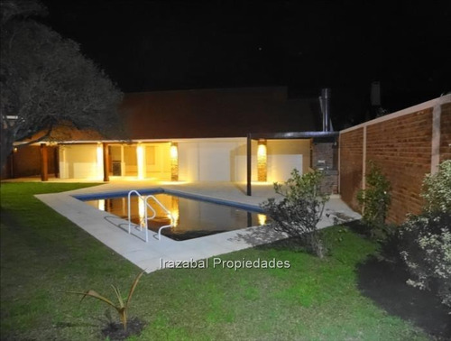 Casa En Venta Con Renta En Carrasco Sur, Irazabal