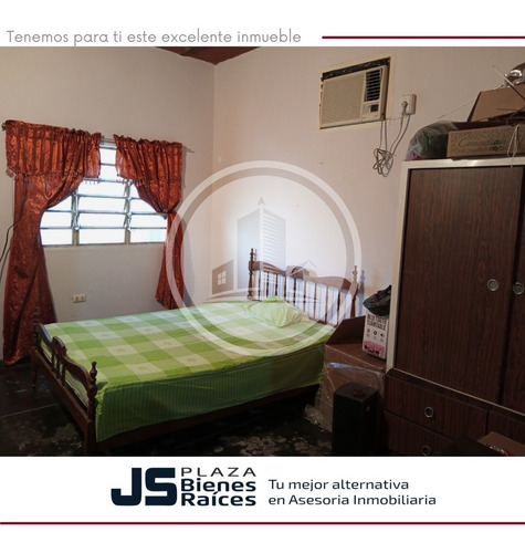 Imagen 9 de 13 de En Venta Amplia Casa Barrio 23 De Enero Maracay 04144435954
