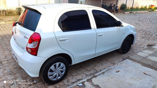 Toyota Etios 2018 1.3 16v X Aut. 5p