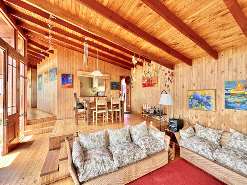 Cálida Casa En Venta En Cachagua Con Tremendo Potencial