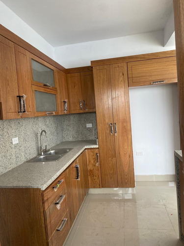 Se Alquila Apartamento En Pontezuela Av. 27 De Febrero