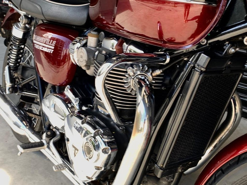 Triumph Bonneville T120 Scarlett
