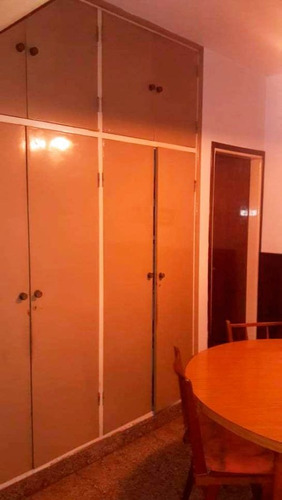 Imagen 10 de 18 de Venta De Amplia Casa Céntrica C/ Cochera En Cosquín
