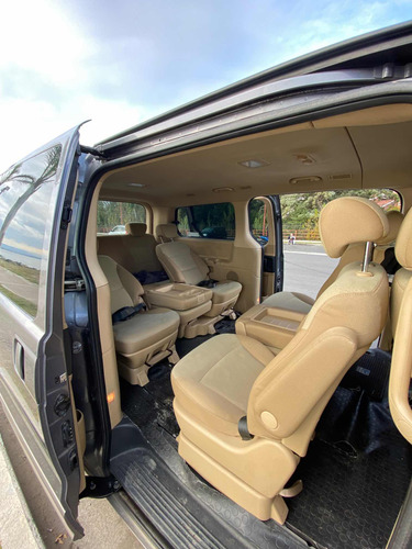 Imagen 10 de 15 de Hyundai H1 2011 2.5 Premium 1 Mt