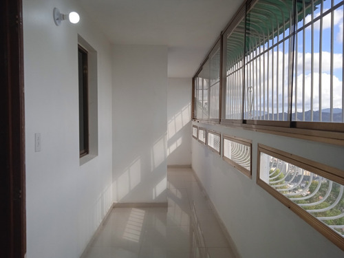 Imagen 3 de 9 de En Venta Comodo Apartamento En Casalta 3 Ma.