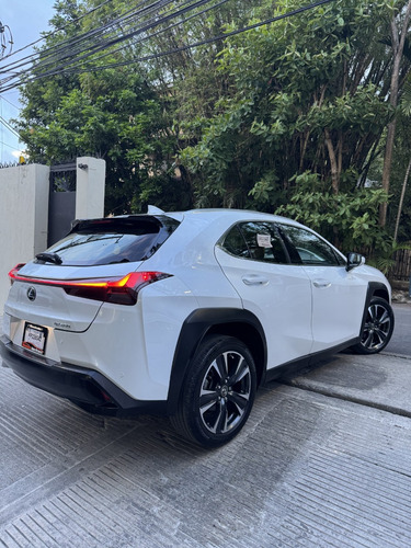 Lexus Ux200 2020