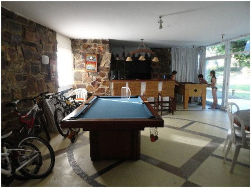 Hermosa Casa En Playa Mansa Consulte!!!!- Ref: 6520
